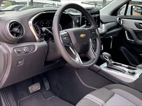 New 2025 Chevrolet Blazer LT image 9