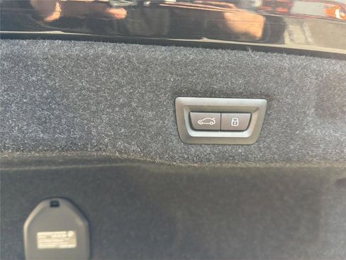 Used 2026 BMW 530i xDrive AWD/4WD image 32
