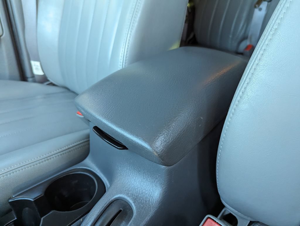 Used 2005 Jeep Liberty Limited AWD/4WD image 27
