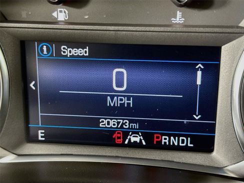 Used 2023 Chevrolet Equinox LS w/ LS Convenience Package AWD/4WD image 2