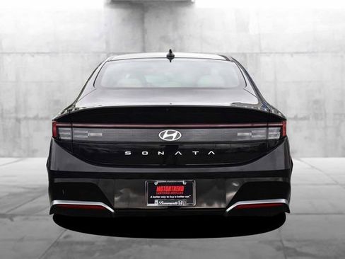 Used 2025 Hyundai Sonata SEL FWD image 6