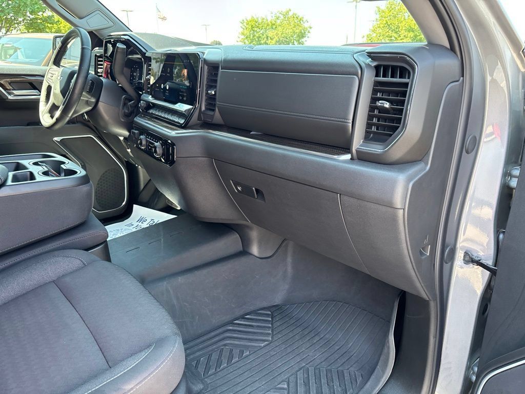 Used 2025 Chevrolet Silverado 1500 LT Trail Boss w/ LPO, Dark Essentials Package AWD/4WD image 27
