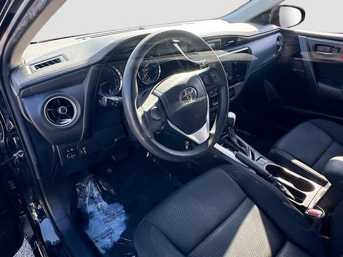 Used 2019 Toyota Corolla LE FWD image 9