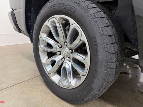 Used 2022 RAM 1500 Laramie w/ Sport Appearance Package AWD/4WD image 11