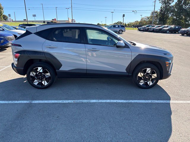 Certified 2024 Hyundai Kona SEL w/ Convenience Package AWD/4WD image 6