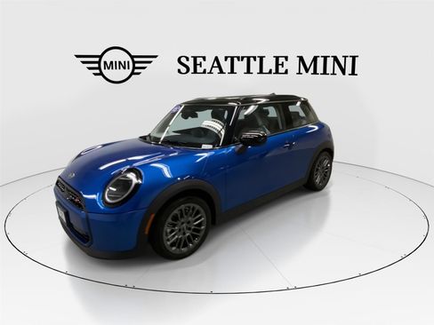 Certified 2025 MINI Cooper S image 5