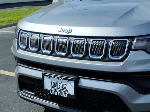 Used 2022 Jeep Compass Latitude AWD/4WD image 31