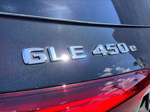 Used 2025 Mercedes-Benz GLE 450e 4MATIC image 8