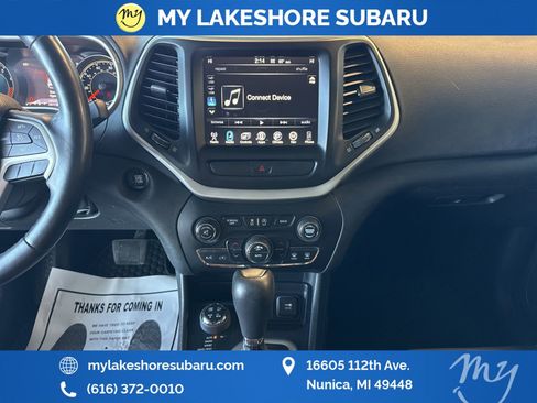 Used 2015 Jeep Cherokee Trailhawk w/ Comfort/Convenience Group image 19