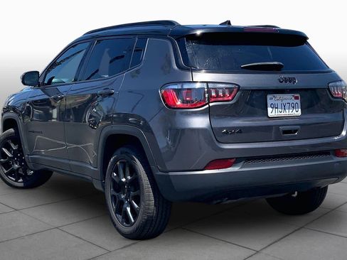Used 2023 Jeep Compass Latitude AWD/4WD image 11