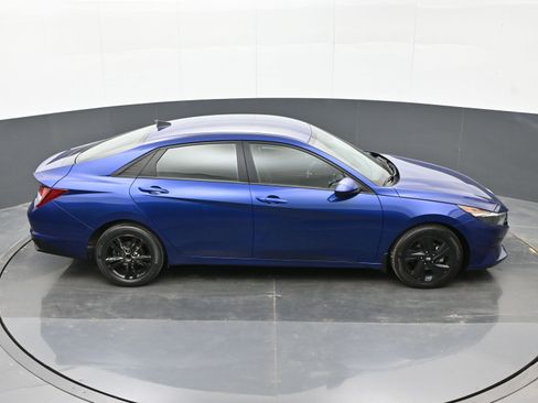 Used 2022 Hyundai Elantra SEL w/ Convenience Package image 35