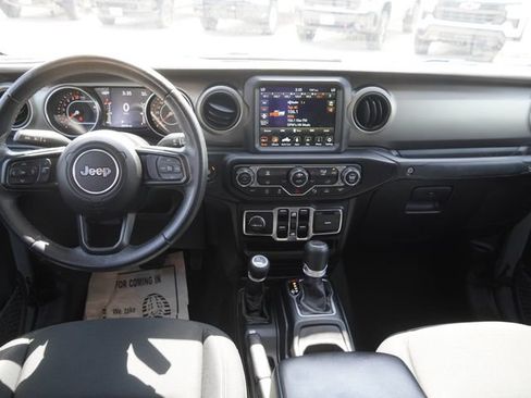 Used 2021 Jeep Gladiator Sport AWD/4WD image 13