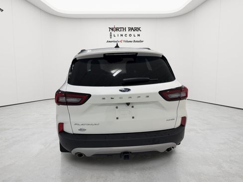 Used 2025 Ford Escape Platinum w/ Premium Technology Package AWD/4WD image 4