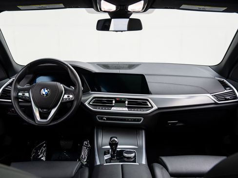 Certified 2022 BMW X5 xDrive40i image 9