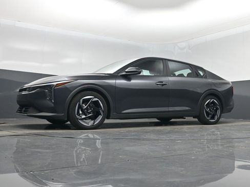 Certified 2025 Kia K4 EX image 13