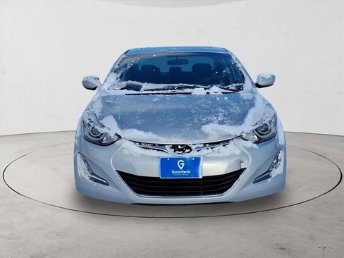 Used 2015 Hyundai Elantra SE w/ Option Group 03 image 3