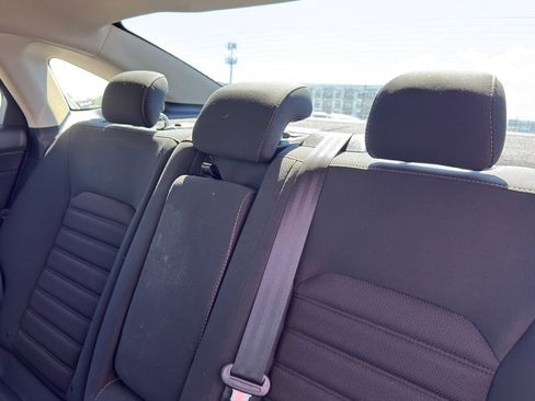 Used 2018 Ford Fusion SE image 31