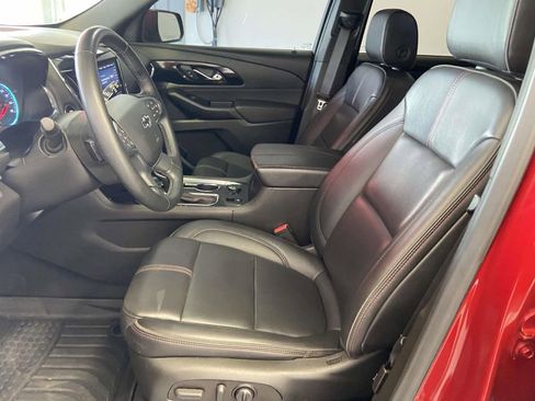 Used 2023 Chevrolet Traverse RS image 16