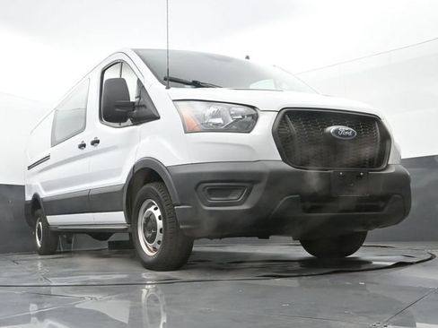 Used 2023 Ford Transit 250 Low Roof RWD image 9