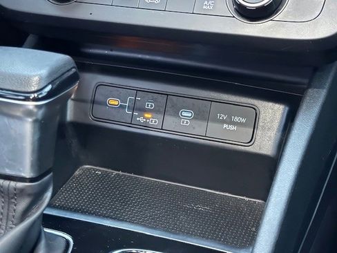 Certified 2025 Hyundai Tucson SE image 20