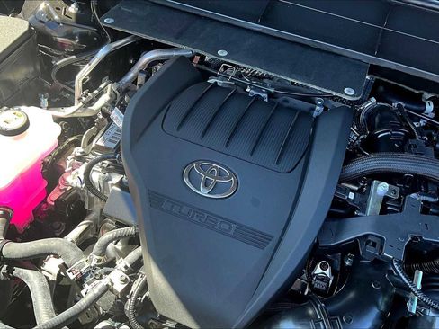 Used 2025 Toyota Highlander Platinum image 30