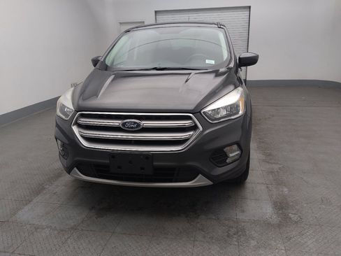 Used 2017 Ford Escape SE image 15