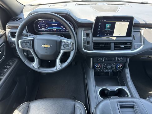 Used 2023 Chevrolet Suburban Premier AWD/4WD image 16