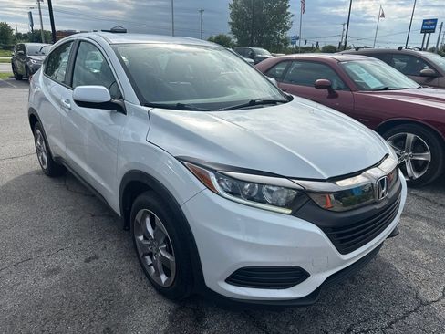 Used 2021 Honda HR-V LX image 2