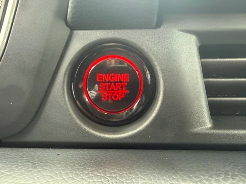 Certified 2025 Honda Pilot EX-L image 18