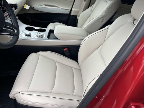 New 2026 Genesis GV70 2.5T Advanced AWD/4WD image 15