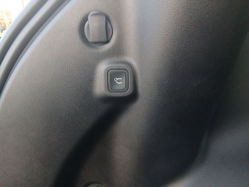 New 2026 Jeep Compass Latitude image 38