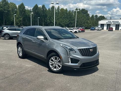 Used 2023 Cadillac XT5 Luxury FWD image 2