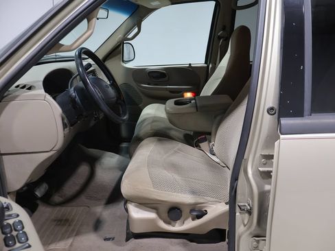 Used 2001 Ford F150 Lariat AWD/4WD image 11