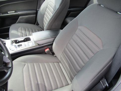 Certified 2018 Ford Fusion SE FWD image 16