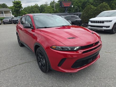 Used 2024 Dodge Hornet R/T Plus w/ R/T Blacktop Package AWD/4WD image 2