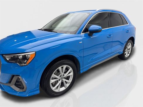 Used 2021 Audi Q3 2.0T Premium w/ Convenience Package image 11