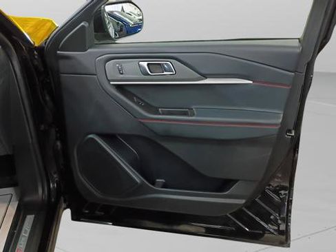 Used 2025 Ford Explorer ST-Line image 26