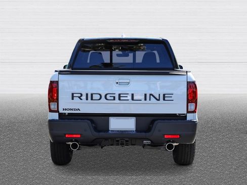 New 2026 Honda Ridgeline Black Edition image 3