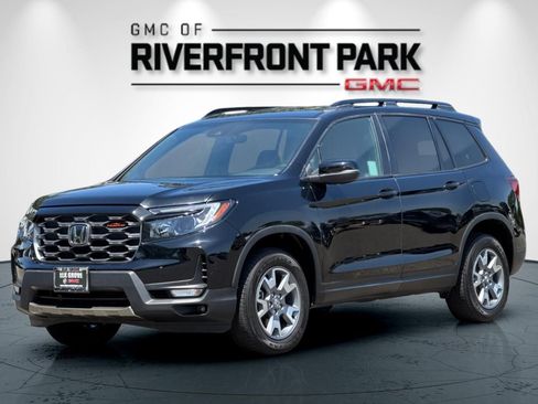 Used 2023 Honda Passport TrailSport image 7