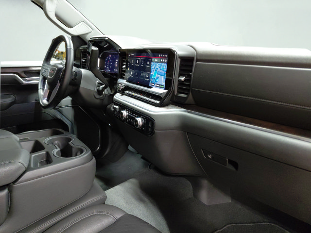 Used 2026 GMC Sierra 1500 SLT AWD/4WD image 21