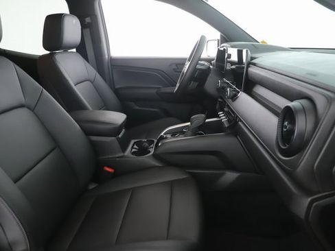 Used 2024 Chevrolet Colorado Trail Boss image 26