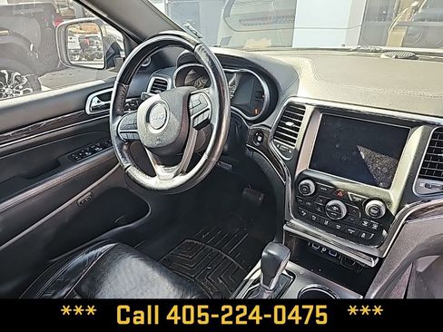 Used 2018 Jeep Grand Cherokee Overland w/ Jeep Active Safety Group image 9