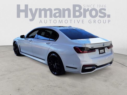 Used 2022 BMW 750i xDrive w/ Executive Package image 5