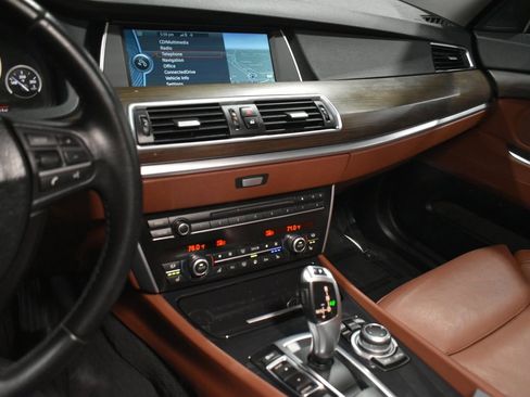 Used 2011 BMW 535i xDrive image 30