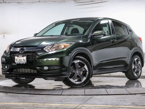 Used 2018 Honda HR-V EX image 1