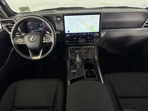 Used 2024 Lexus GX 550 w/ Accessory Package (2T) AWD/4WD image 14