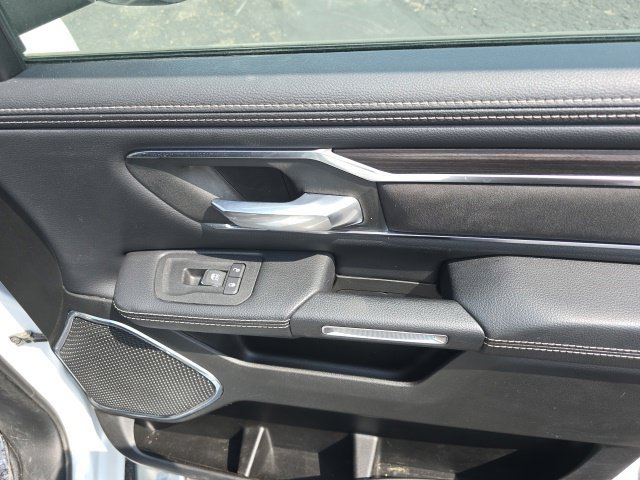 Used 2025 RAM 1500 Laramie AWD/4WD image 33