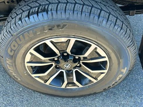 Used 2021 Toyota Tacoma TRD Sport image 6
