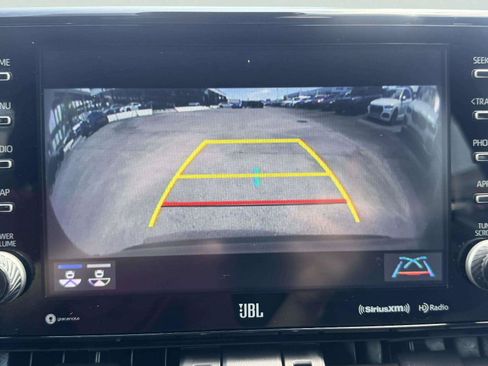 Used 2022 Toyota RAV4 Limited FWD image 35