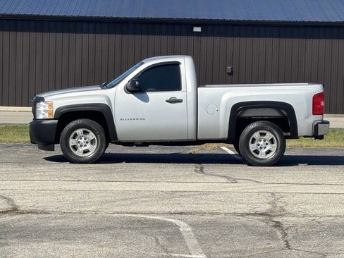 Used 2010 Chevrolet Silverado 1500 W/T image 1